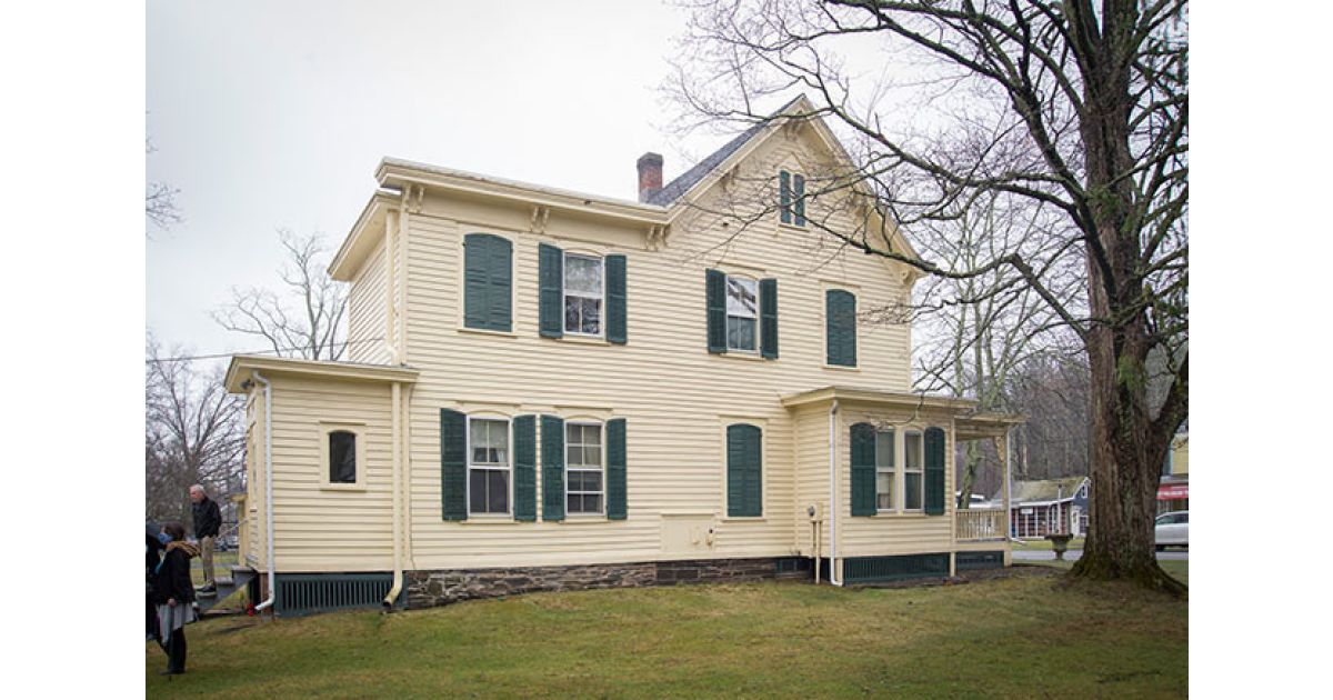 Hotel proposal for Woodstock funeral home property sparks opposition