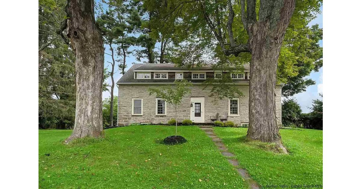 HighEnd Houses On The Market Near You